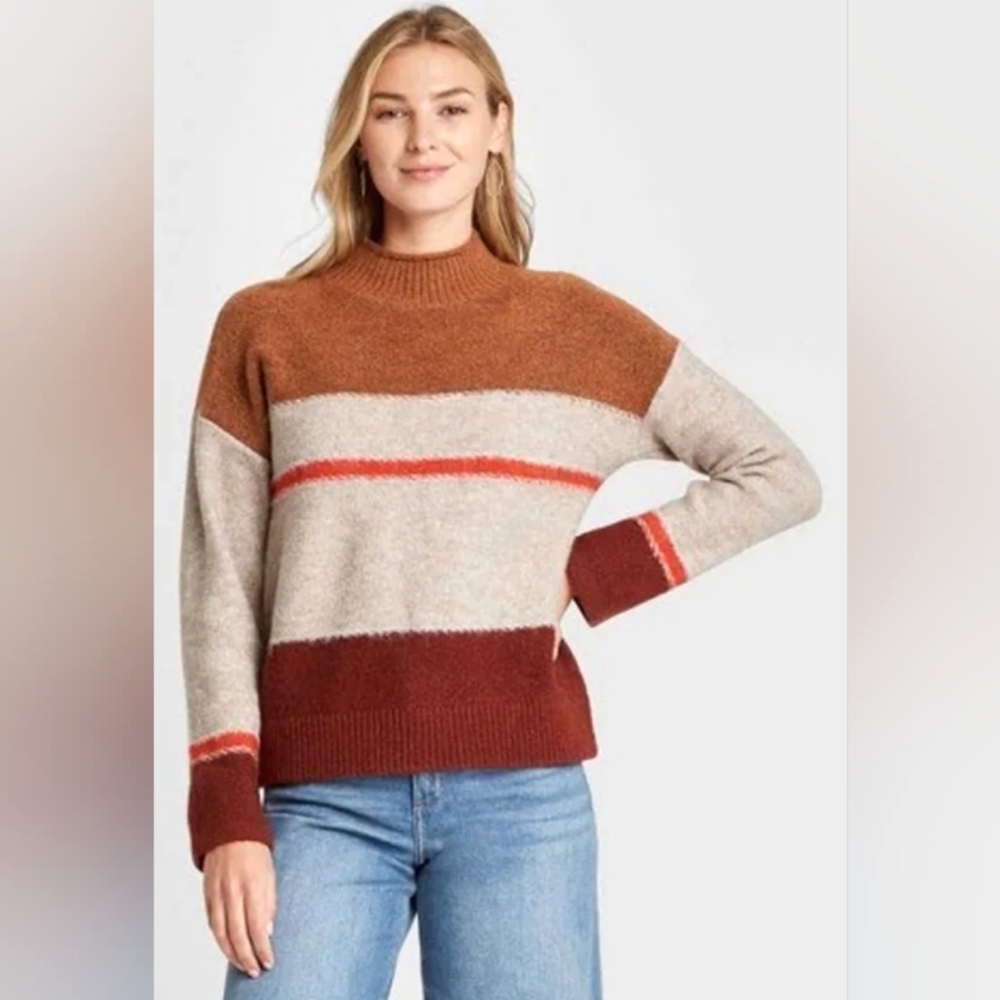 Universal thread good co. Women's multicolor X-small sweater.